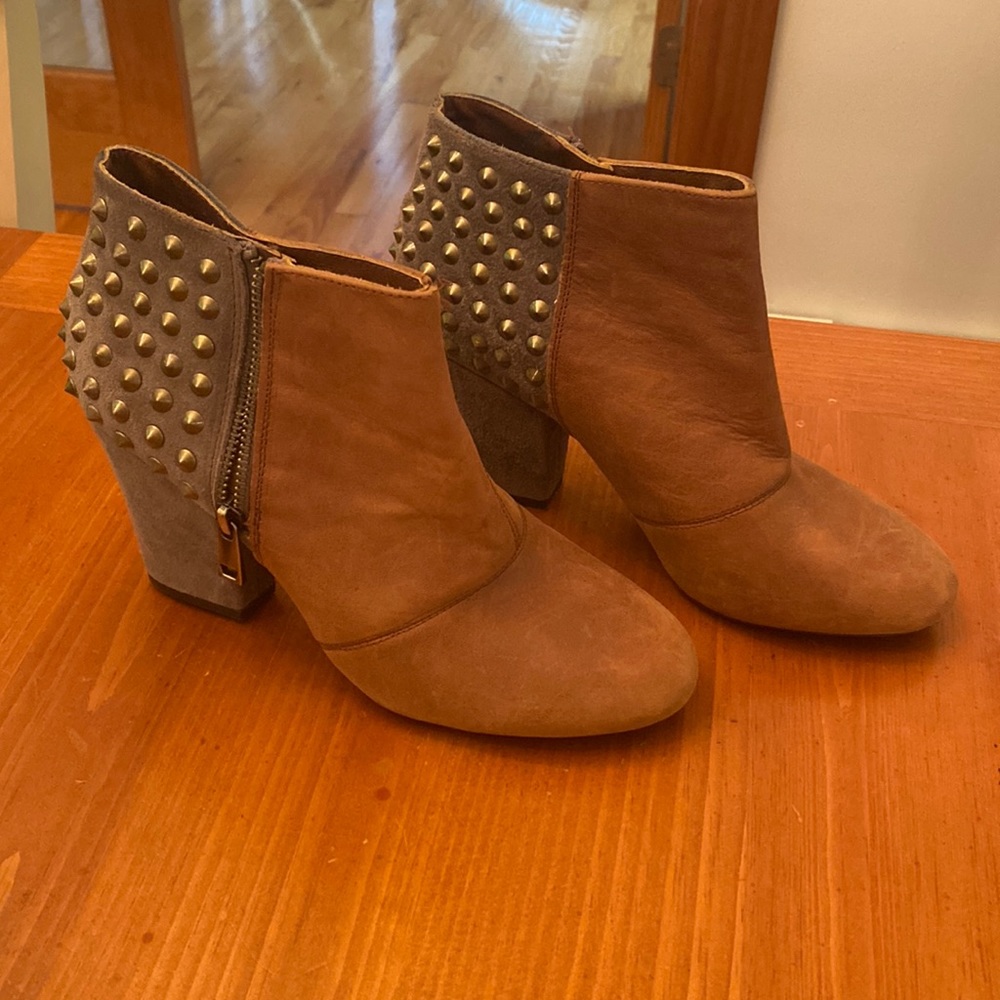 UNWORN studded boots